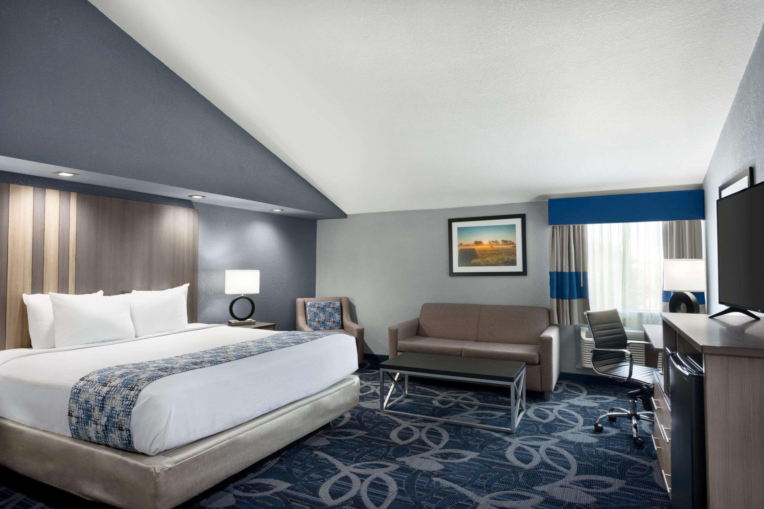 Baymont Inn & Suites Shawnee Eksteriør billede