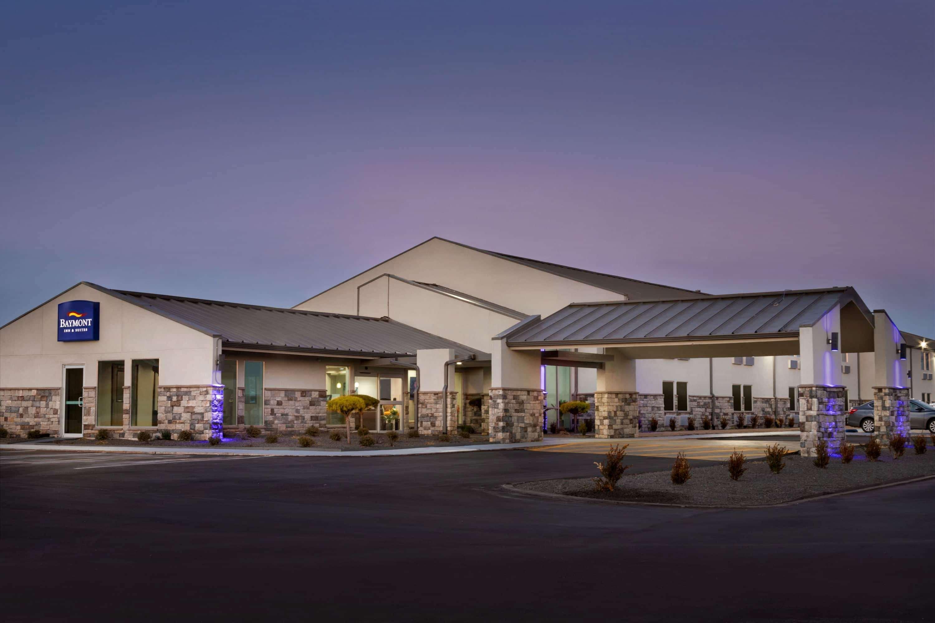 Baymont Inn & Suites Shawnee Eksteriør billede