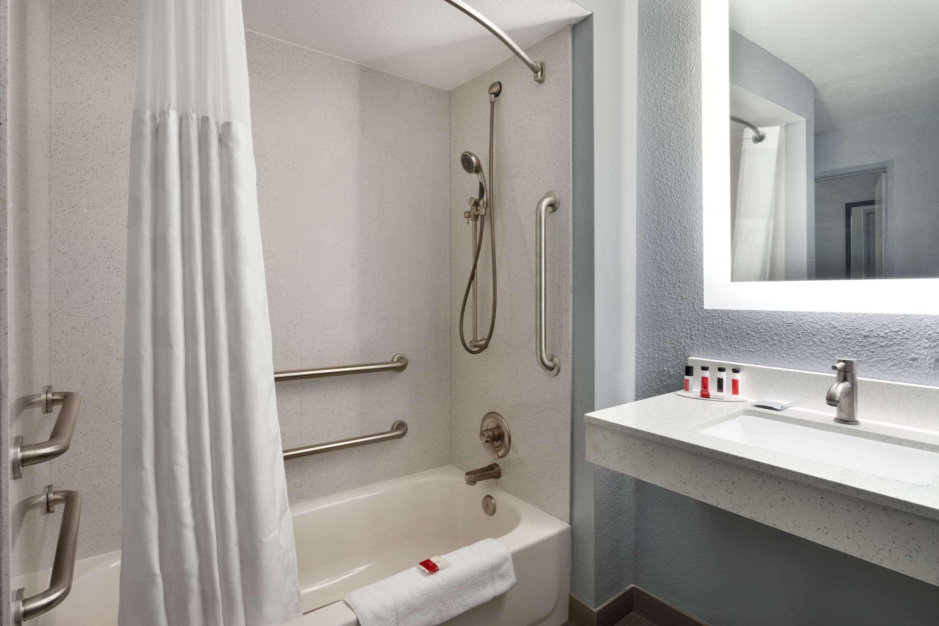 Baymont Inn & Suites Shawnee Eksteriør billede