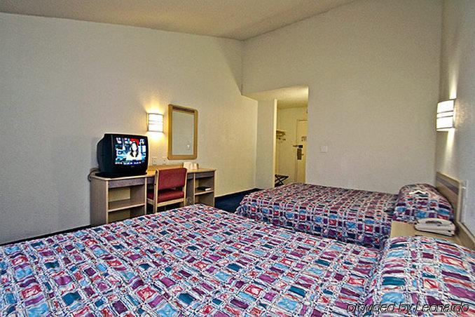 Baymont Inn & Suites Shawnee Eksteriør billede