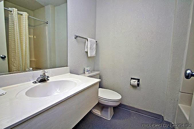 Baymont Inn & Suites Shawnee Eksteriør billede