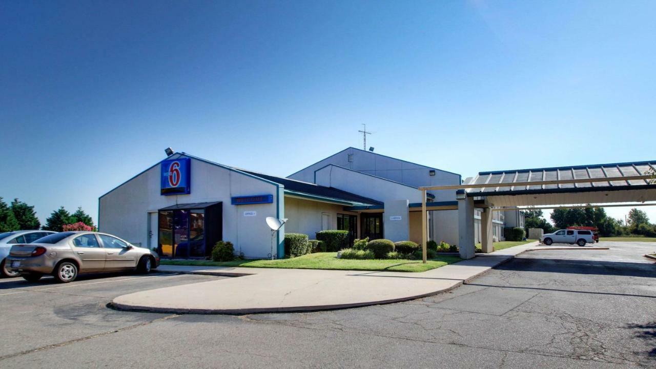 Baymont Inn & Suites Shawnee Eksteriør billede